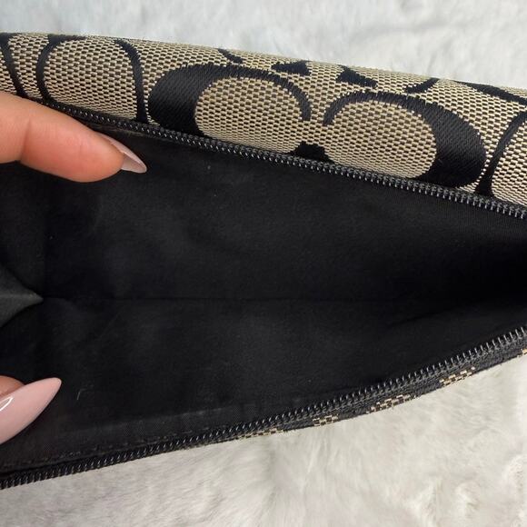 COACH Black Signature Canvas Wallet - Picture 7 of 7